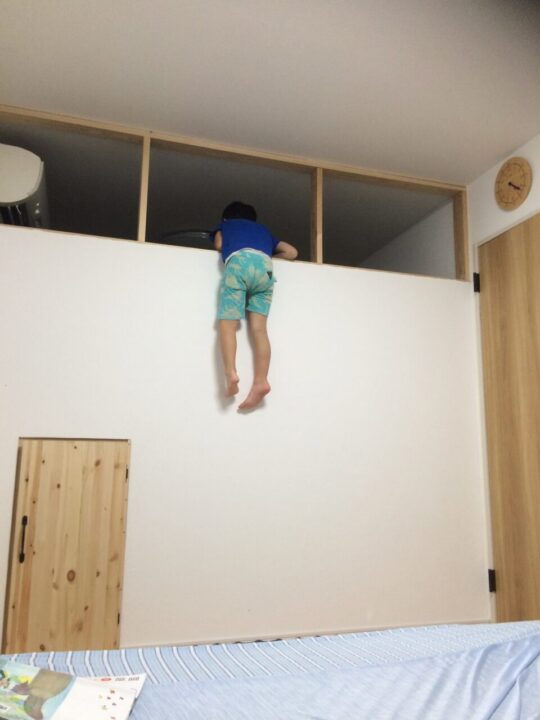 遊べる子ども部屋の間仕切り壁作成にかかったDIY費用は４万円