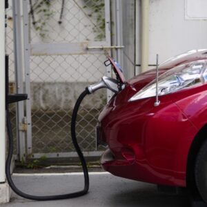 将来の電気自動車に備える空配管の提案