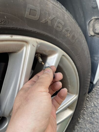 スライムのチューブをバルブに接続した状態